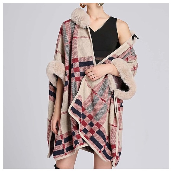 13 Faux Fur Hooded coat with plaid jacquard - Picture 3 of 6